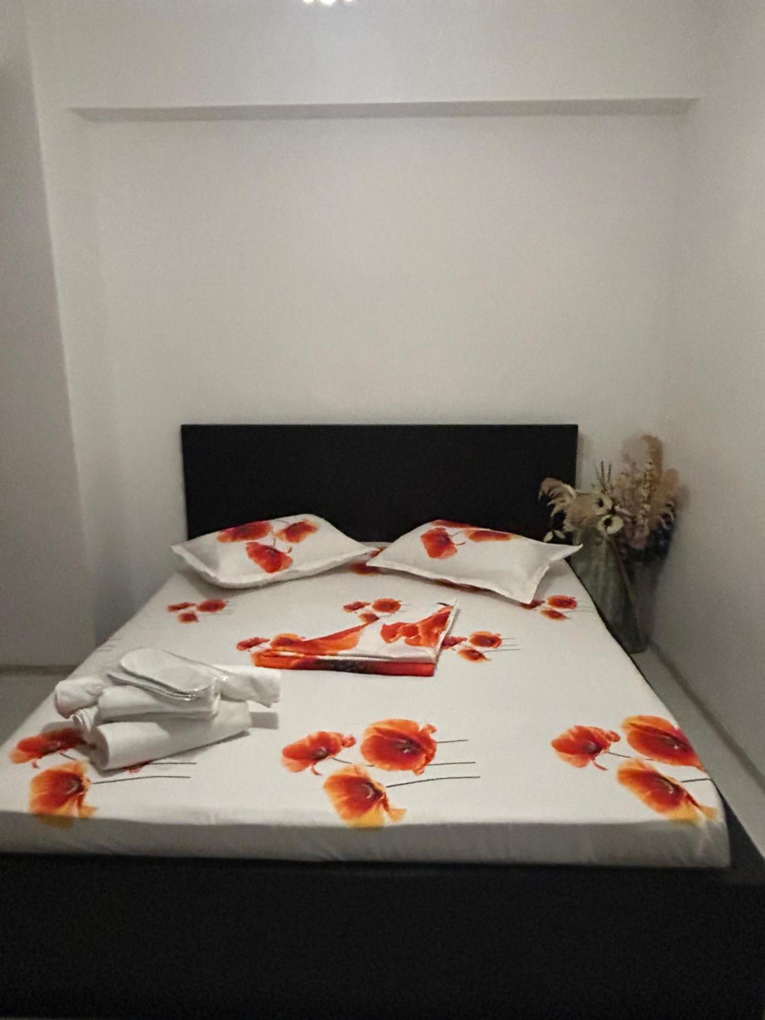 Enzso Residence Ap 2 Cam,Piata Natiunile Unite, Nr3-5,Bloc B2, Sc2, Et 1, Ap34 Bukares Bagian luar foto